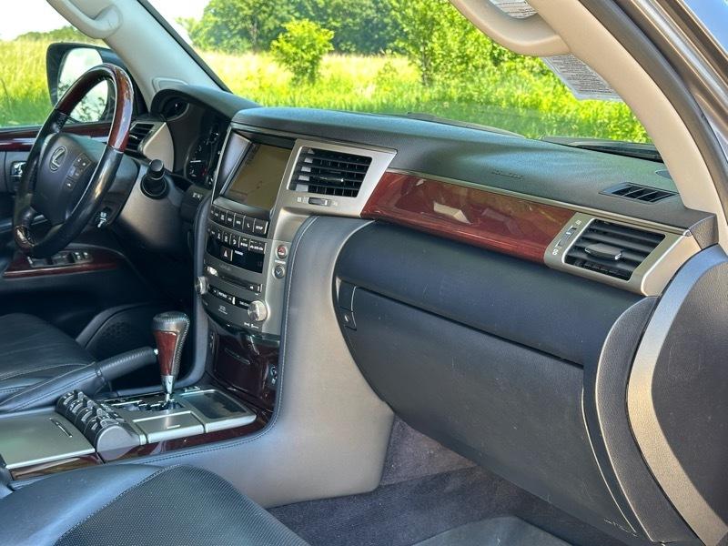 Lexus LX 570 Sport Utility 2015