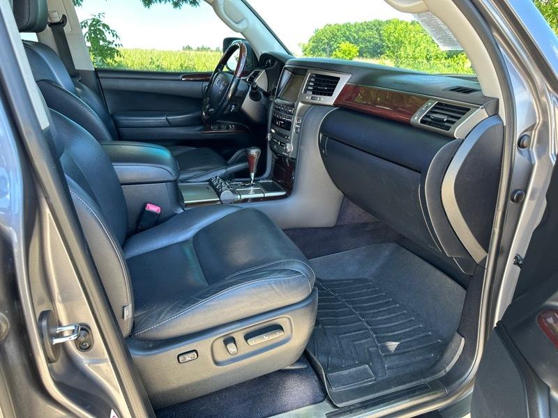 Lexus LX 570 Sport Utility 2015
