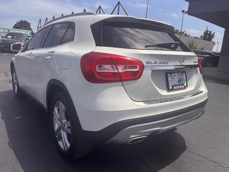 Mercedes-Benz GLA-Class GLA250 4MATIC 2016