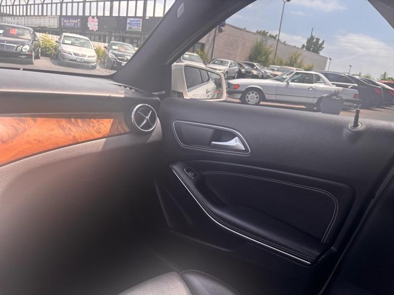 Mercedes-Benz GLA-Class GLA250 4MATIC 2016