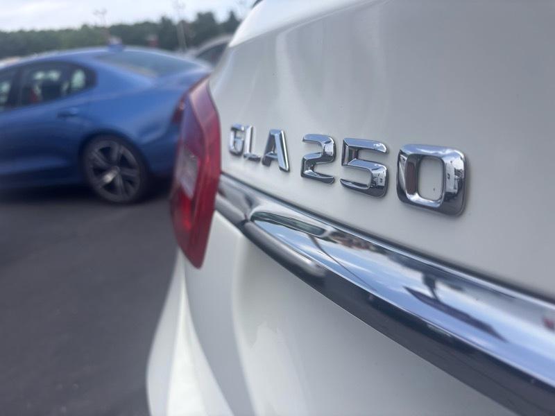 Mercedes-Benz GLA-Class GLA250 4MATIC 2016