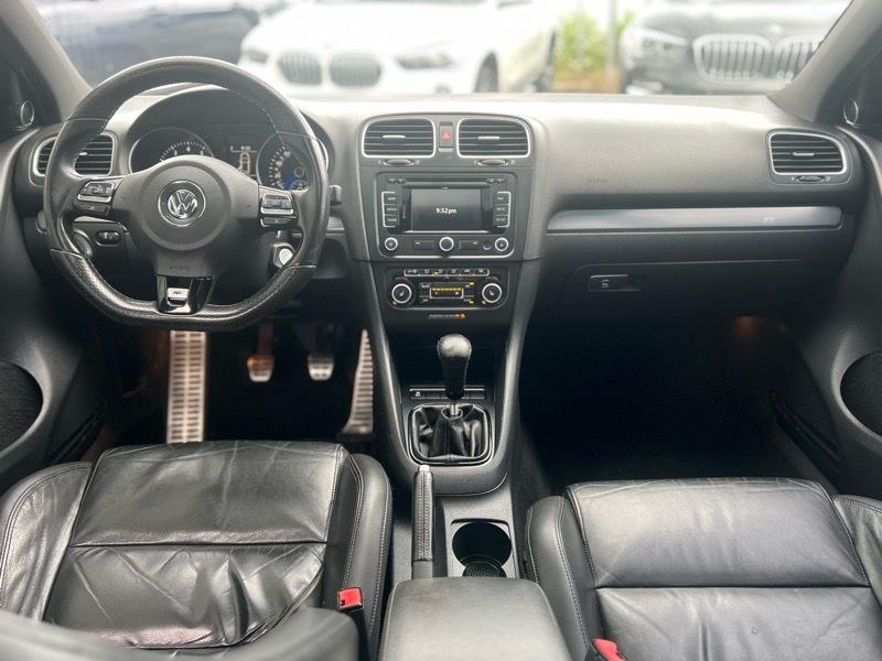 Volkswagen Golf R  2012