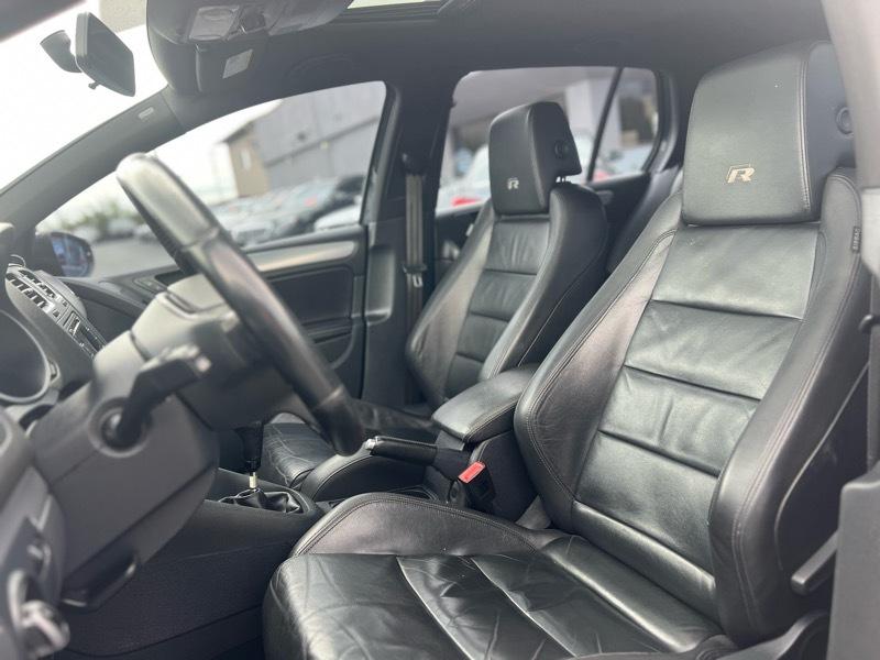 Volkswagen Golf R  2012