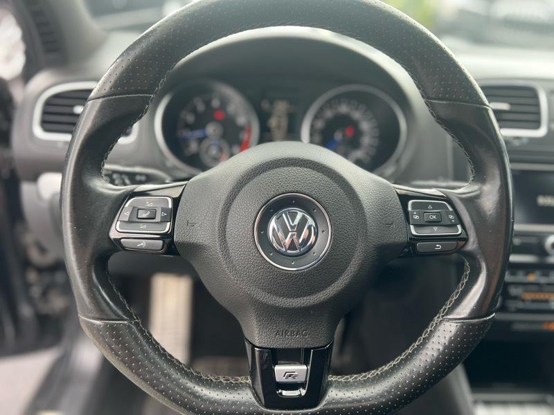 Volkswagen Golf R  2012