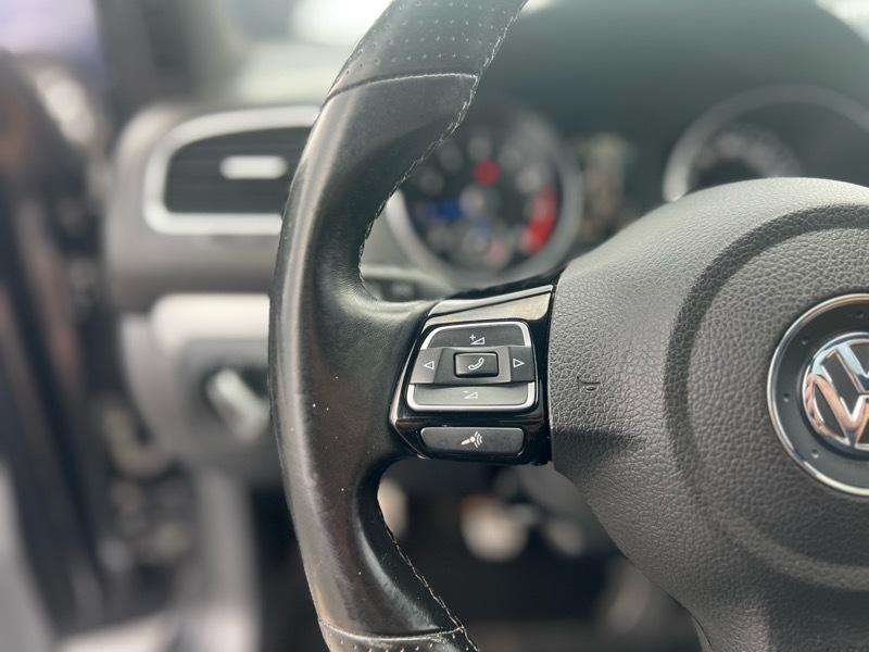Volkswagen Golf R  2012