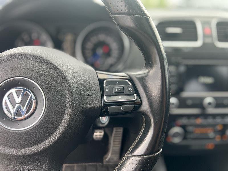 Volkswagen Golf R  2012
