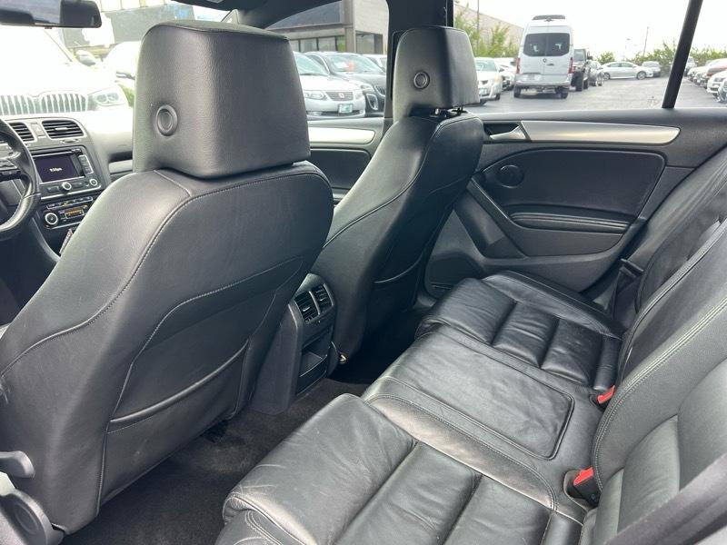 Volkswagen Golf R  2012