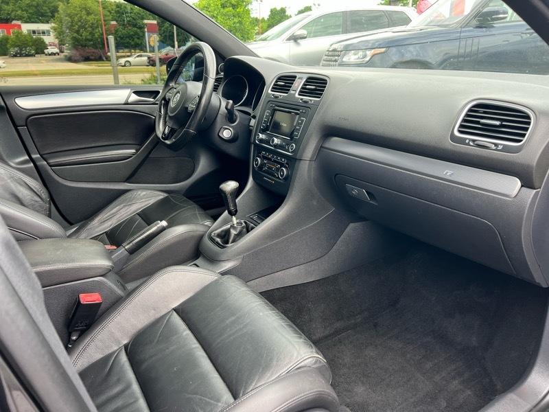 Volkswagen Golf R  2012