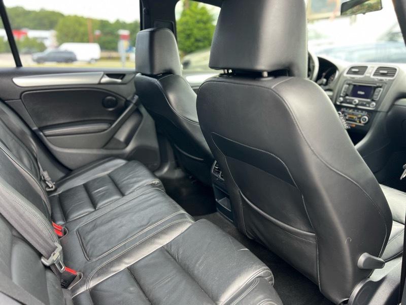 Volkswagen Golf R  2012