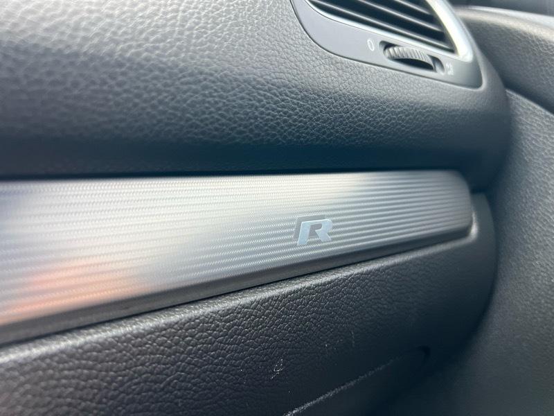 Volkswagen Golf R  2012