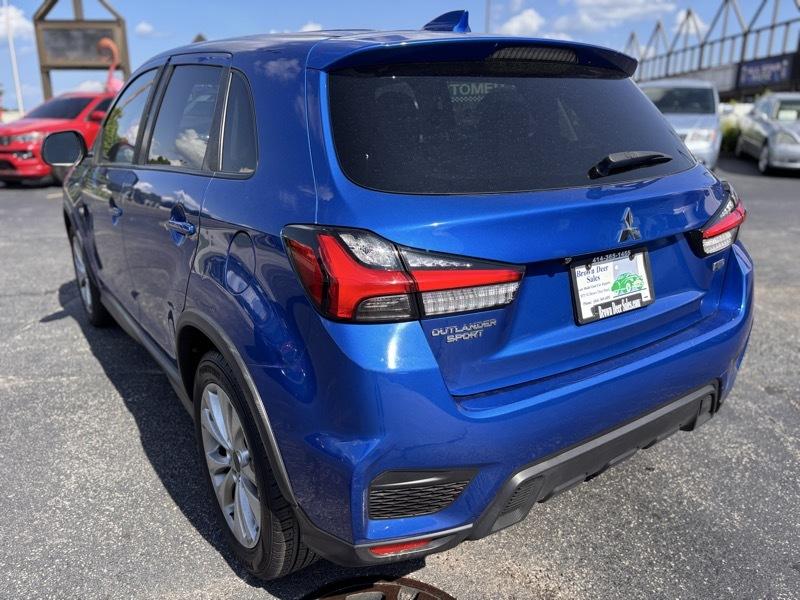 Mitsubishi Outlander Sport 2.0 ES CVT 2021