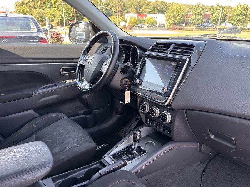 Mitsubishi Outlander Sport 2.0 ES CVT 2021