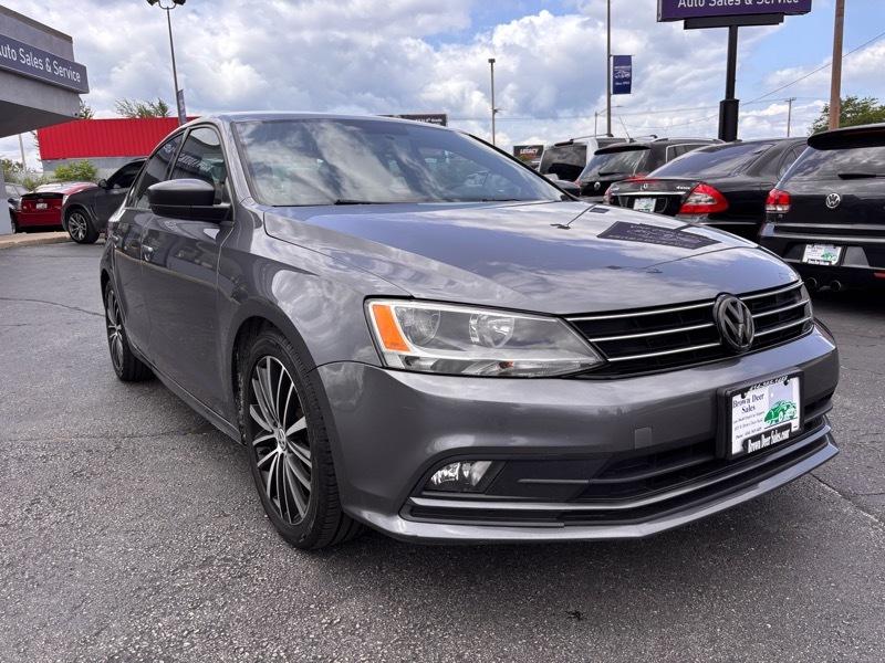 Volkswagen Jetta SE 6A 2015