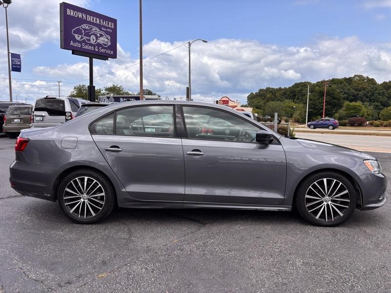 Volkswagen Jetta SE 6A 2015