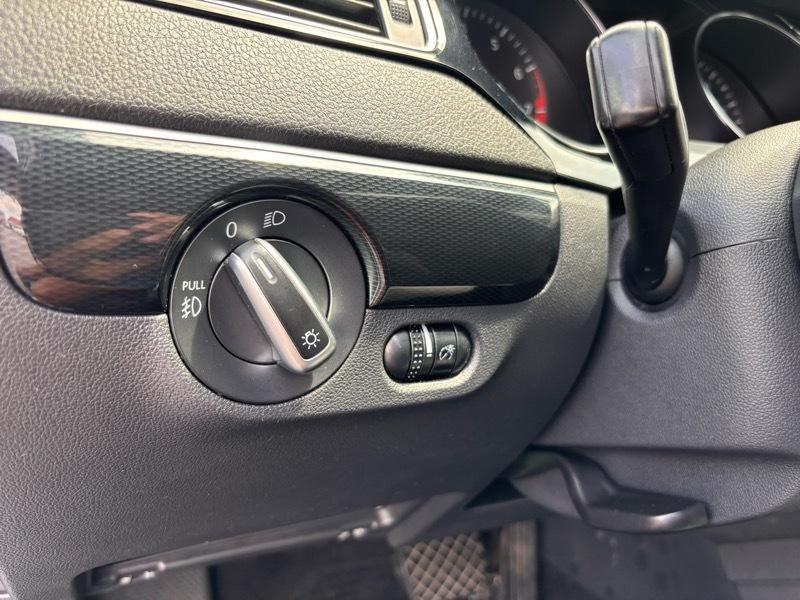 Volkswagen Jetta SE 6A 2015