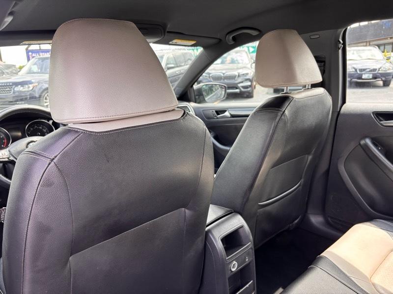 Volkswagen Jetta SE 6A 2015