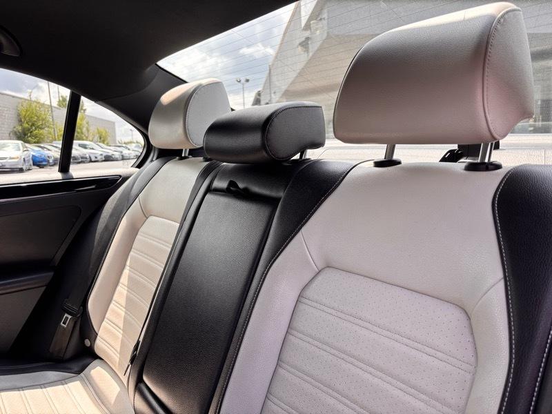Volkswagen Jetta SE 6A 2015