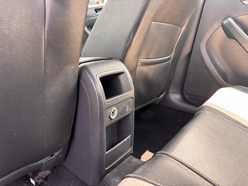 Volkswagen Jetta SE 6A 2015