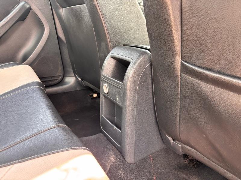 Volkswagen Jetta SE 6A 2015