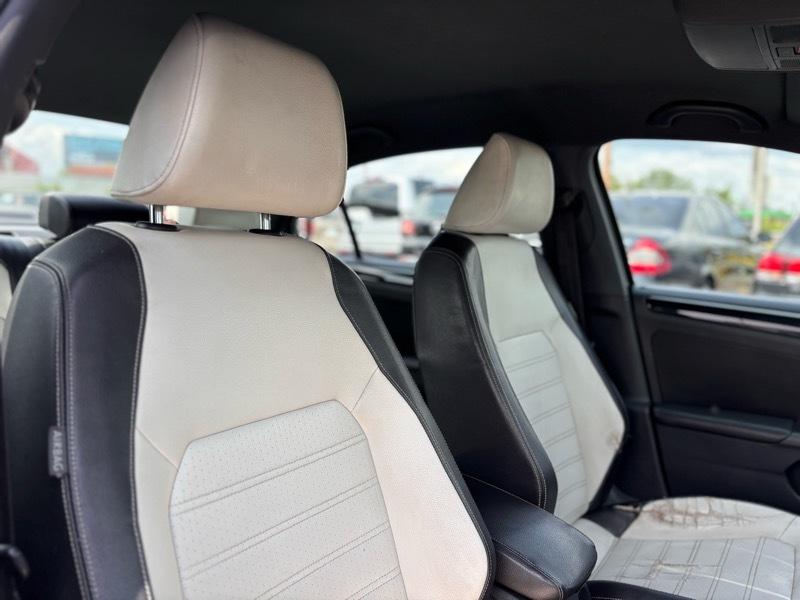 Volkswagen Jetta SE 6A 2015