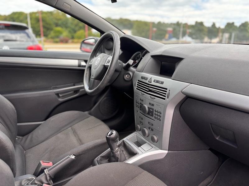 Saturn Astra XR 3-Door 2008