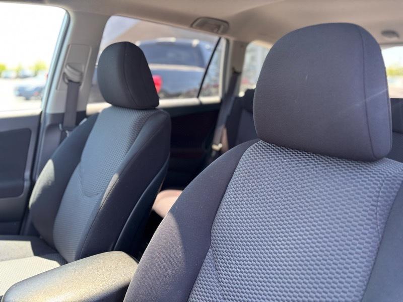 Toyota RAV4 Sport I4 4WD 2010