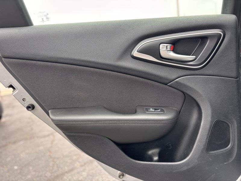 Chrysler 200 Limited 2015