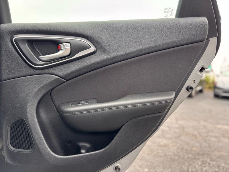 Chrysler 200 Limited 2015