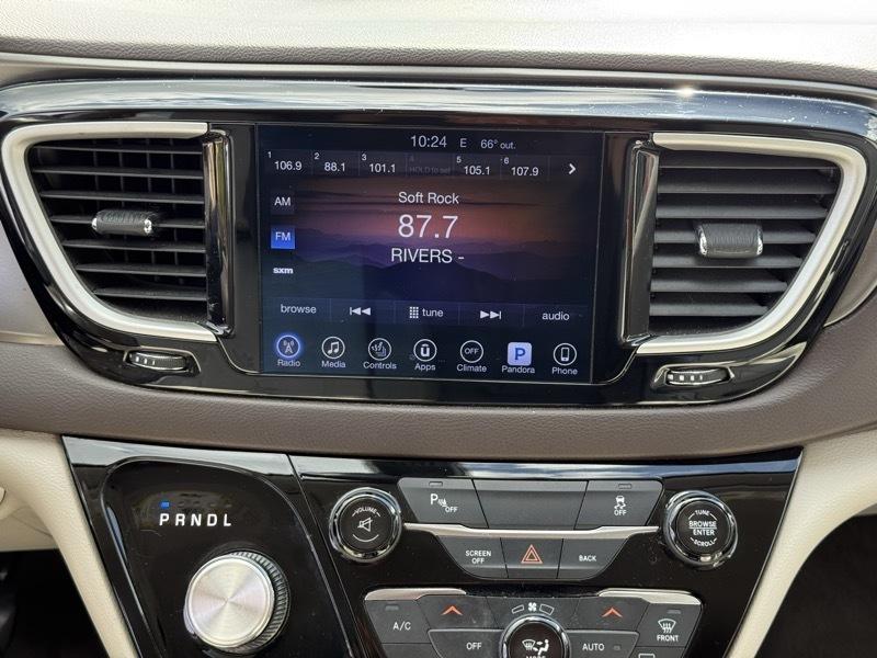 Chrysler Pacifica Touring-L 2017
