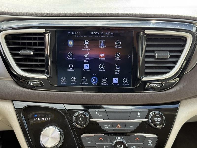 Chrysler Pacifica Touring-L 2017