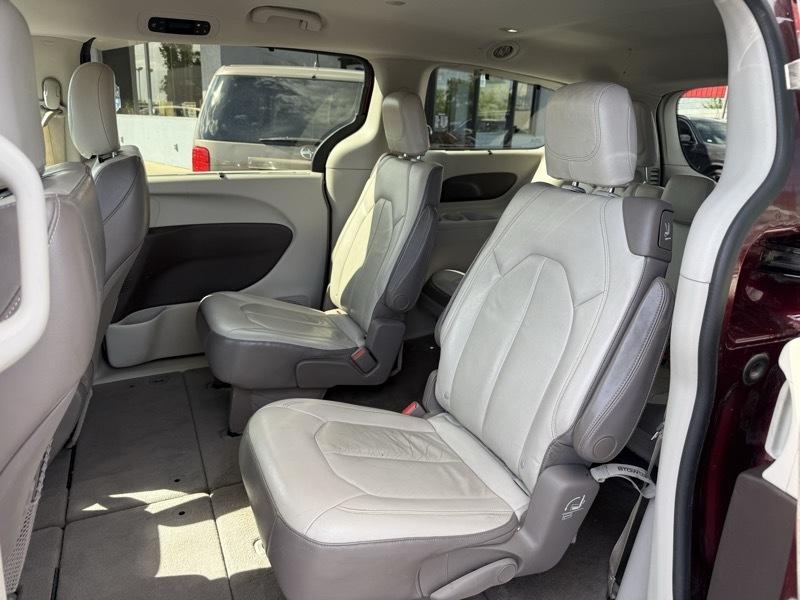 Chrysler Pacifica Touring-L 2017