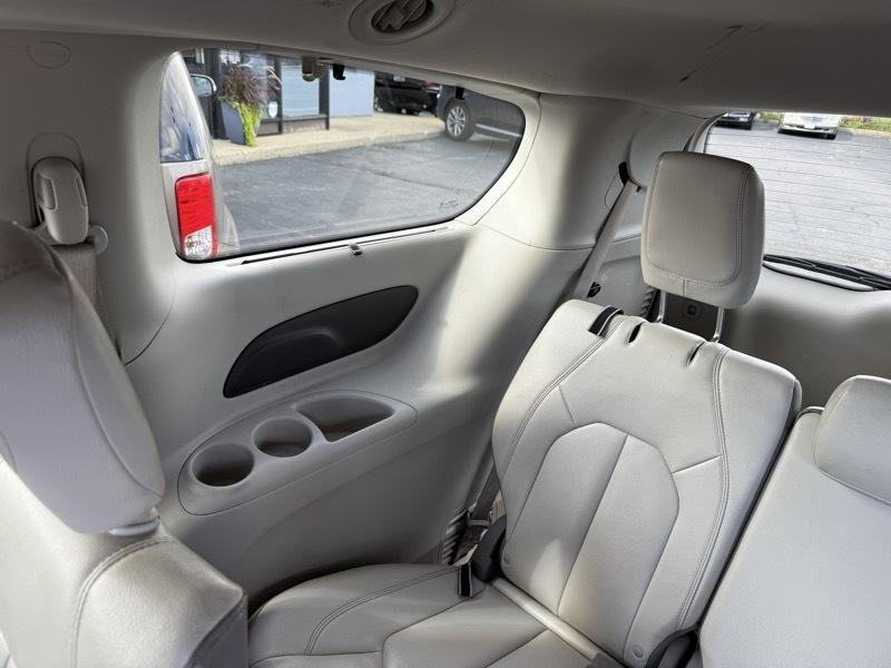 Chrysler Pacifica Touring-L 2017