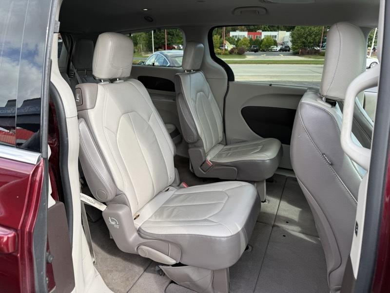 Chrysler Pacifica Touring-L 2017