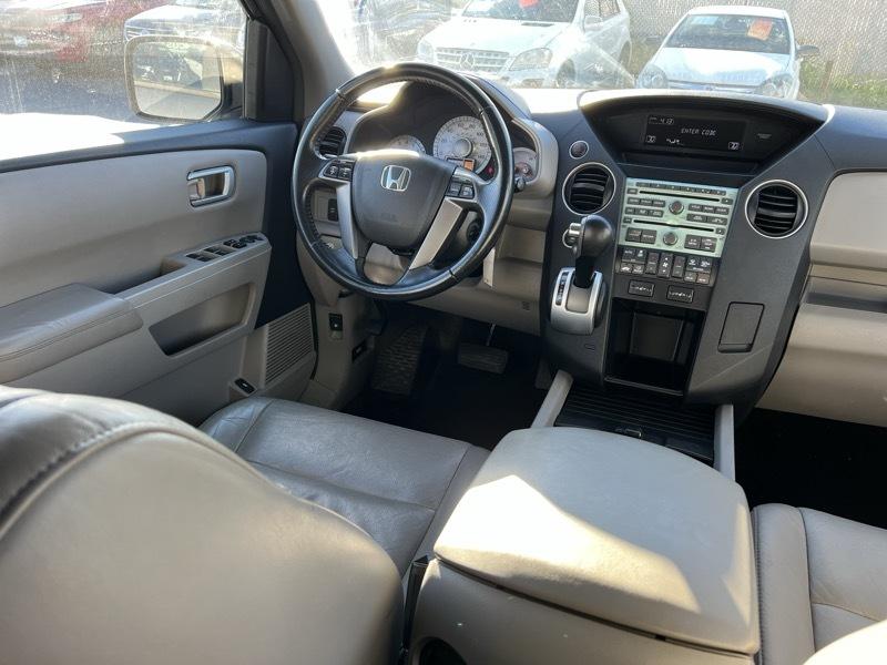 Honda Pilot EX-L 4WD 5-Spd AT with DVD 2011