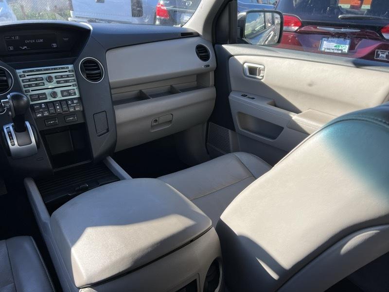 Honda Pilot EX-L 4WD 5-Spd AT with DVD 2011