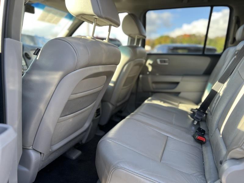 Honda Pilot EX-L 4WD 5-Spd AT with DVD 2011