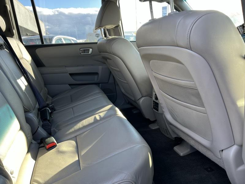Honda Pilot EX-L 4WD 5-Spd AT with DVD 2011