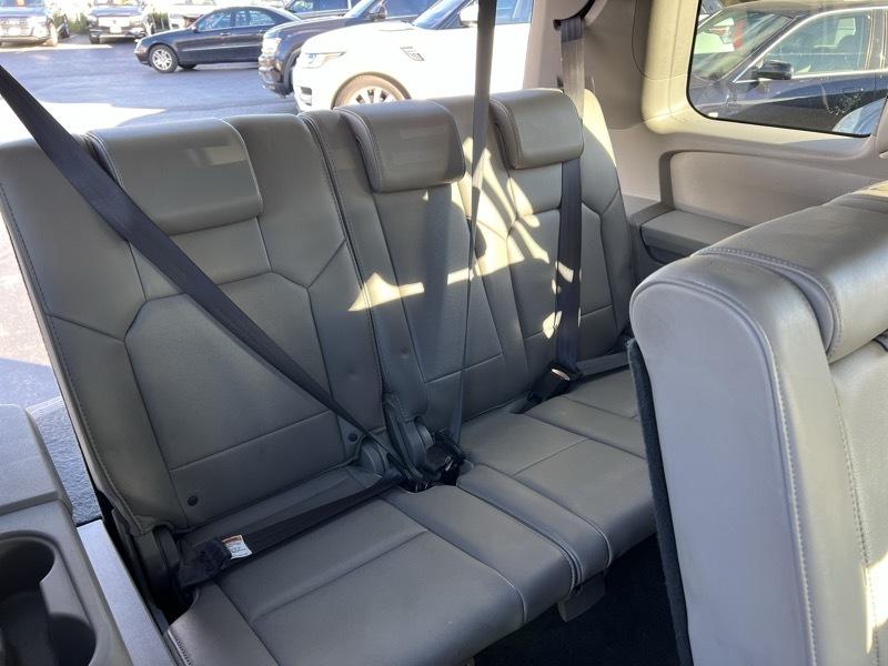 Honda Pilot EX-L 4WD 5-Spd AT with DVD 2011