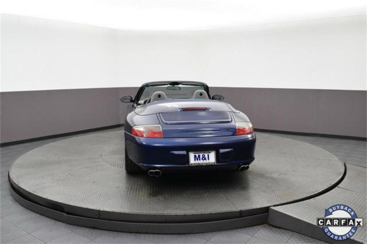 Porsche 911 Carrera Cabriolet 2003
