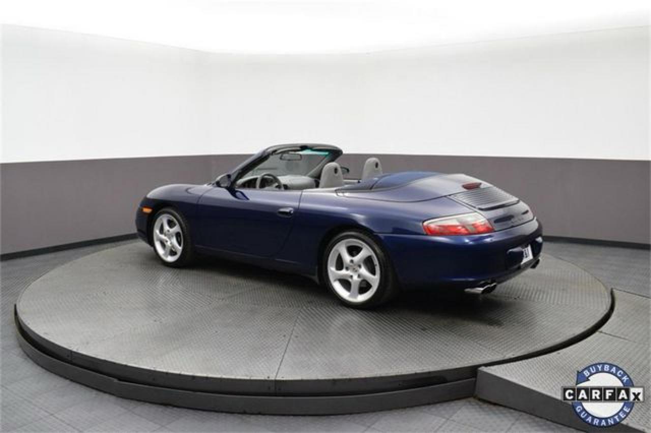 Porsche 911 Carrera Cabriolet 2003