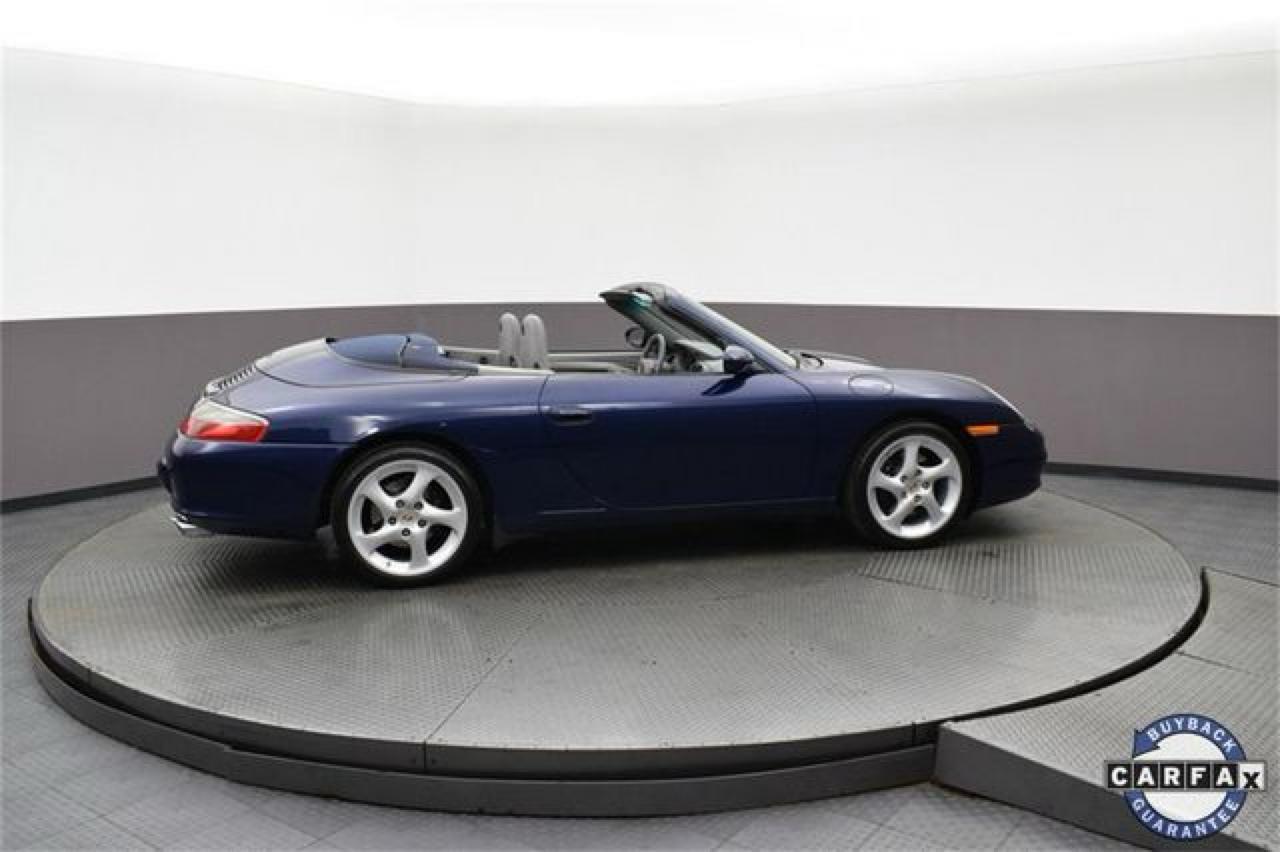 Porsche 911 Carrera Cabriolet 2003