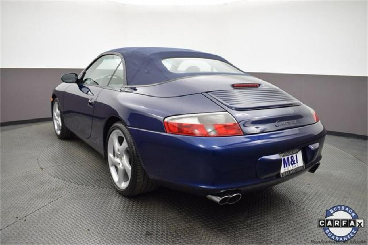 Porsche 911 Carrera Cabriolet 2003