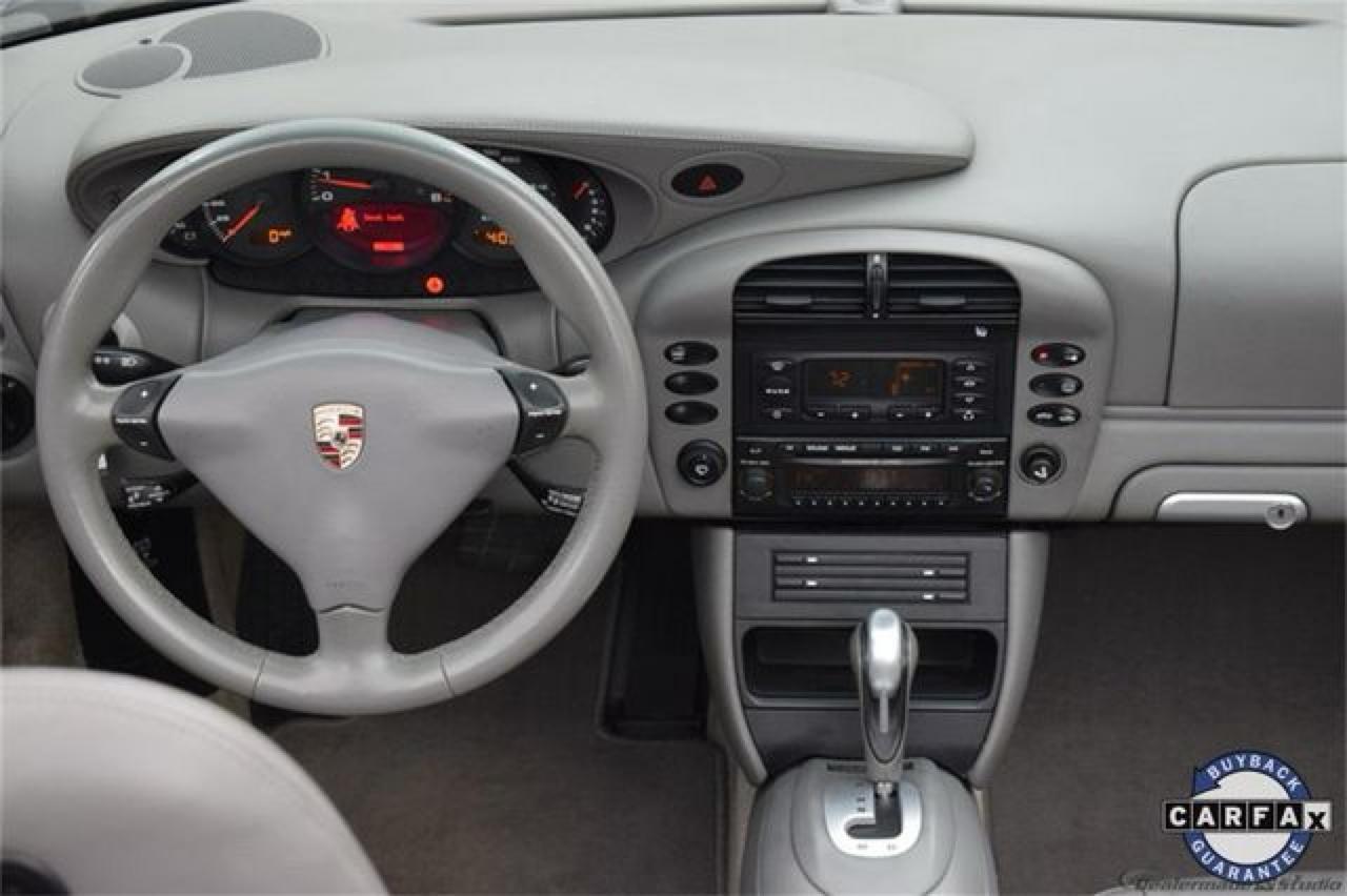 Porsche 911 Carrera Cabriolet 2003