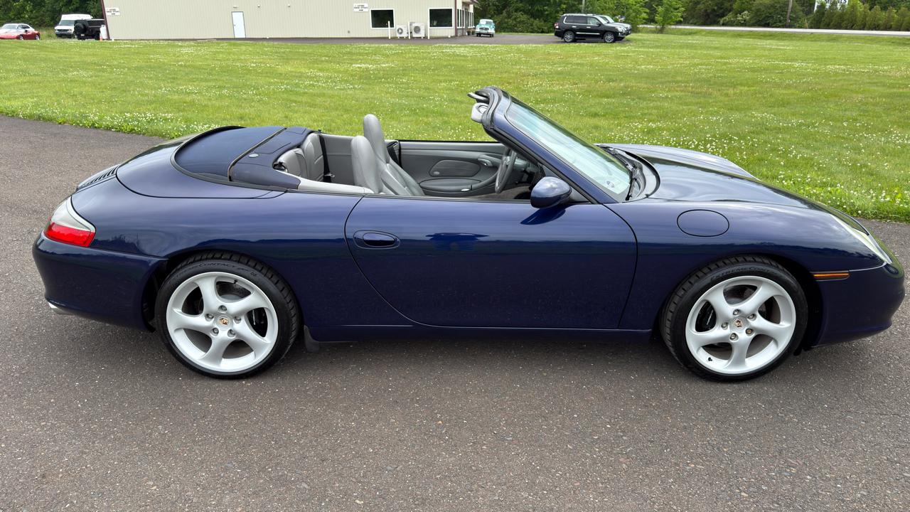 Porsche 911 Carrera Cabriolet 2003