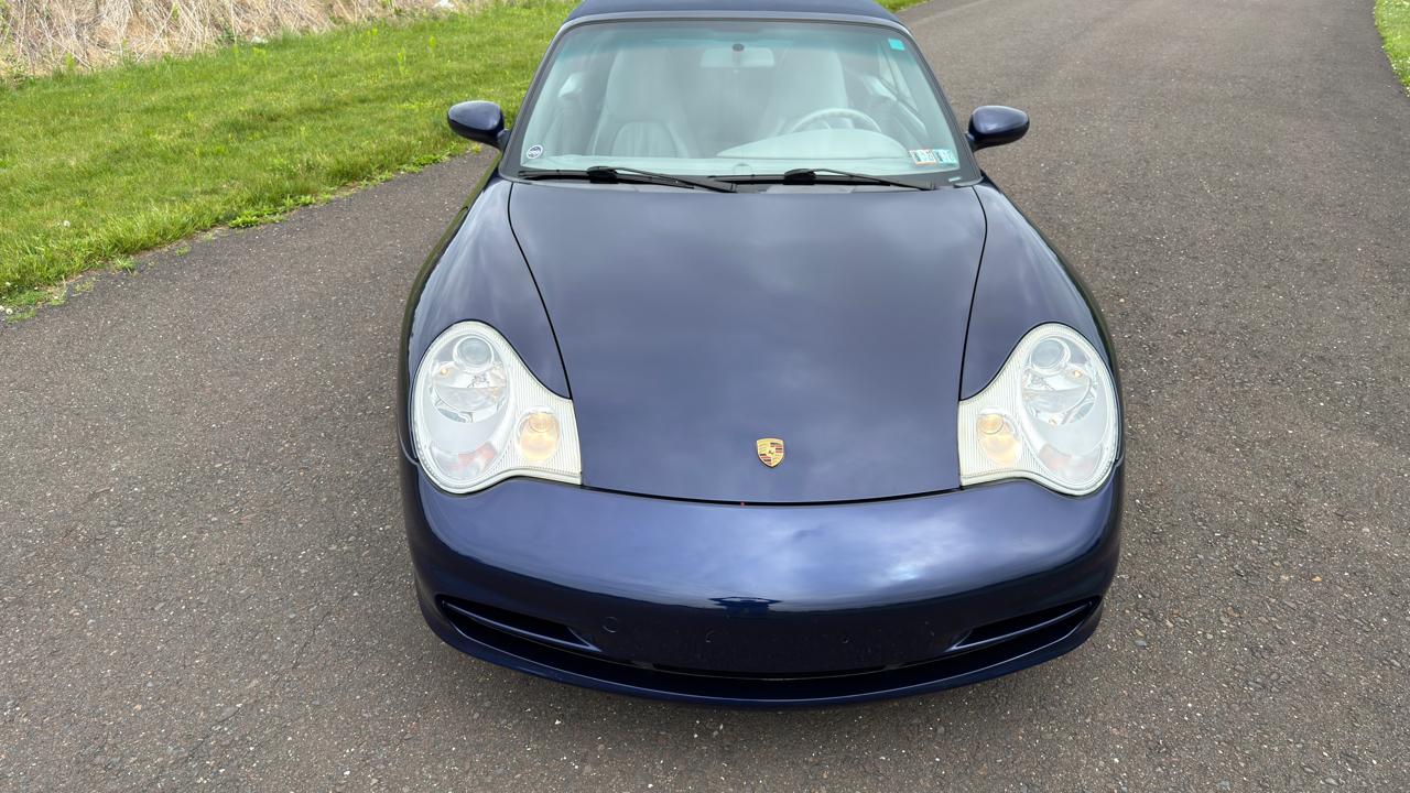 Porsche 911 Carrera Cabriolet 2003