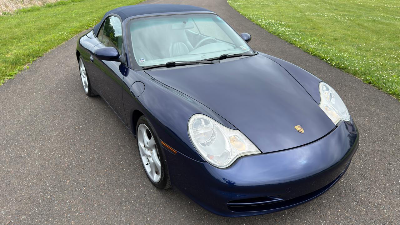 Porsche 911 Carrera Cabriolet 2003