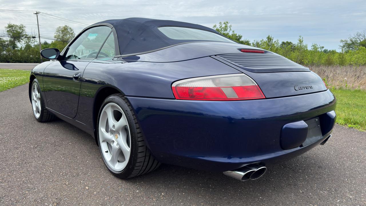 Porsche 911 Carrera Cabriolet 2003