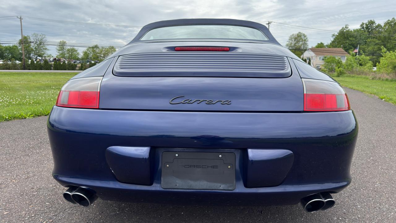 Porsche 911 Carrera Cabriolet 2003
