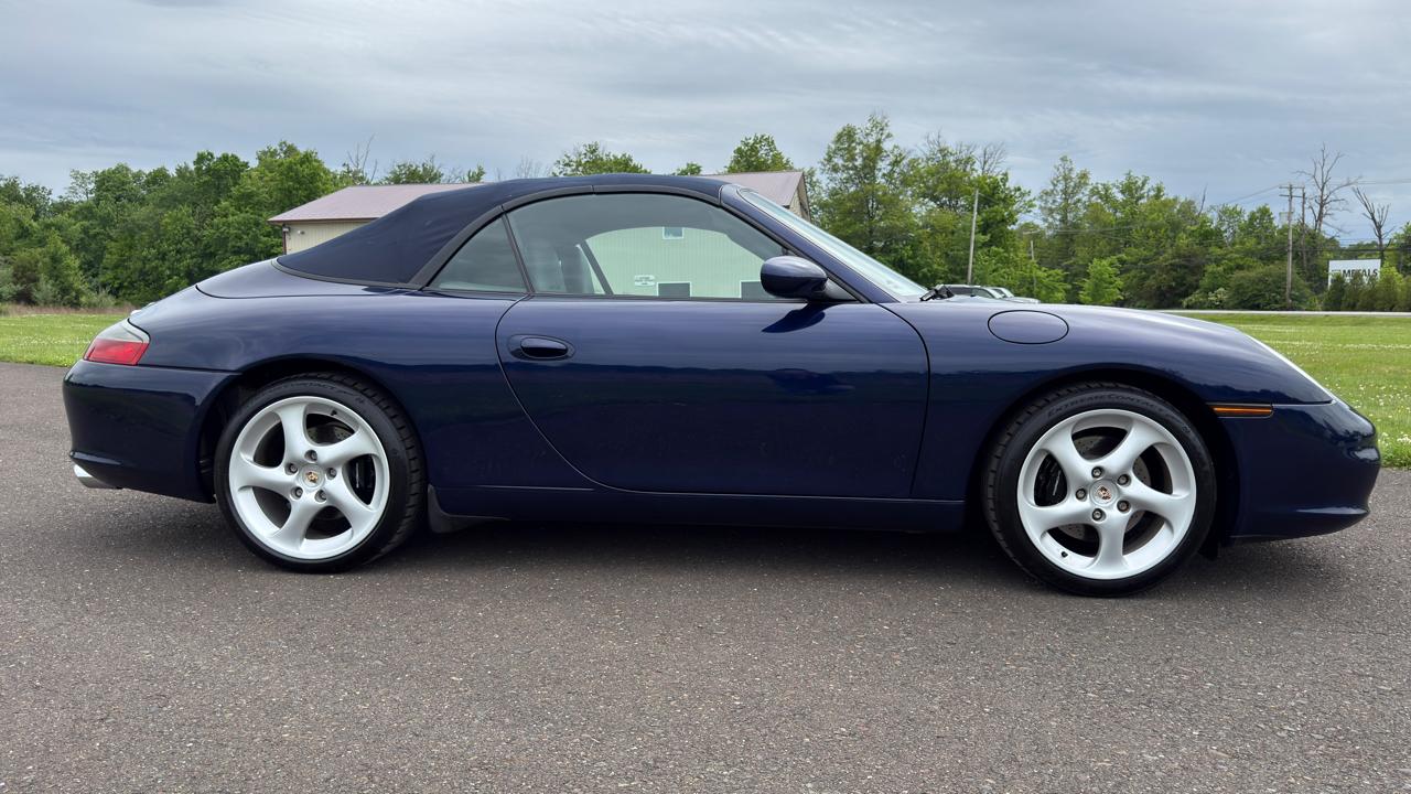 Porsche 911 Carrera Cabriolet 2003