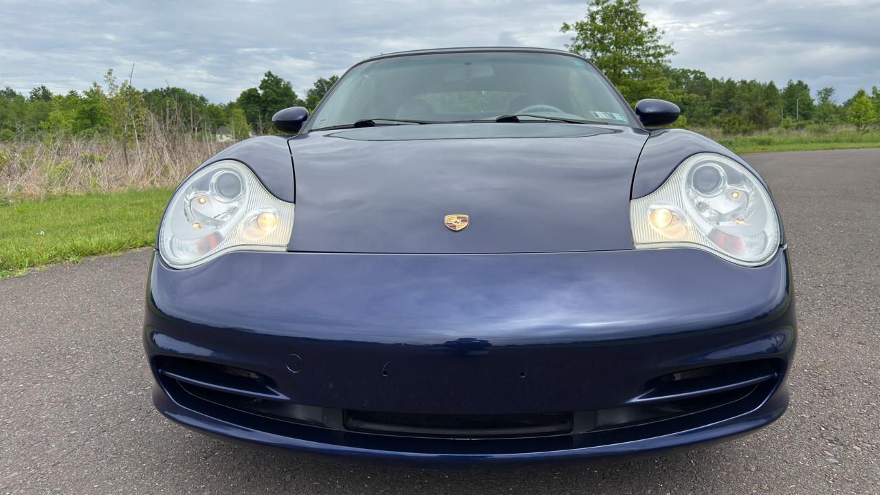 Porsche 911 Carrera Cabriolet 2003